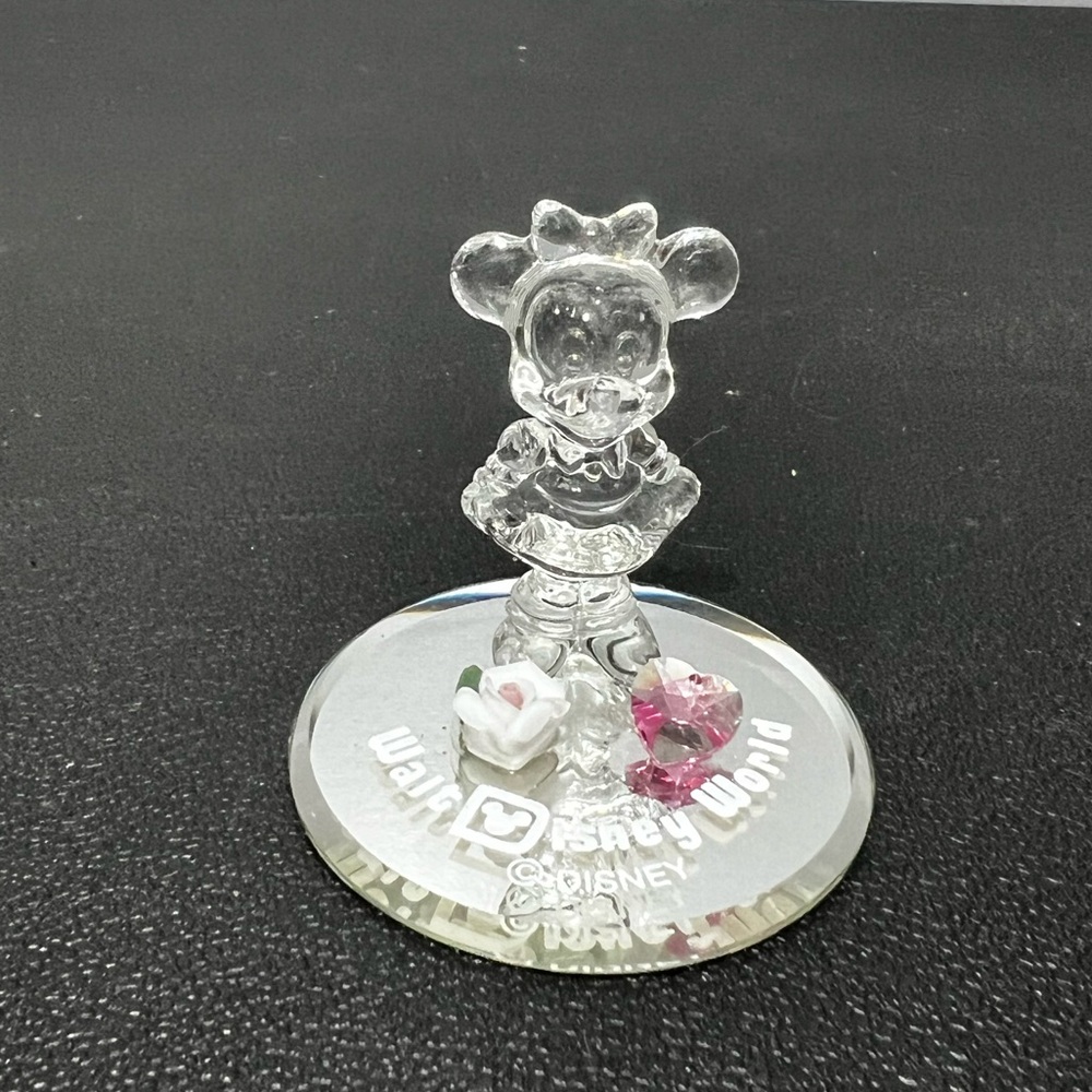 Walt Disney World Minnie Mouse Disney 2 Inch Figure vintage